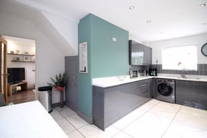 Kitchen/Diner- click for photo gallery